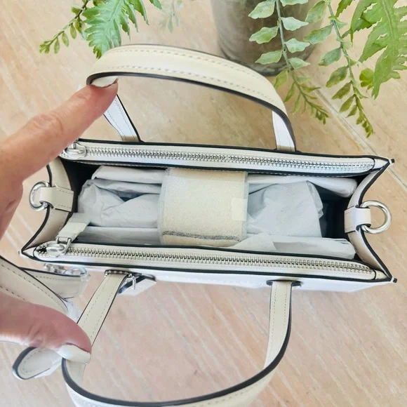 Coach NWT $478  Nina small tote in Chalk 2024 - Picture 7 of 12